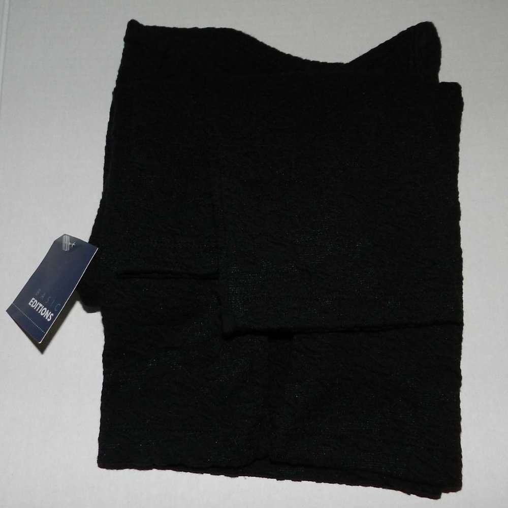 Basic Editions Women S Black LS Roses Pattern Top - Picture 10 of 10